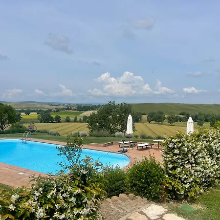 Con Piscina Immerso Nel Delle Crete Senesi *