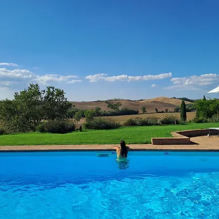 Con Piscina Immerso Nel Delle Crete Senesi Apartman *
